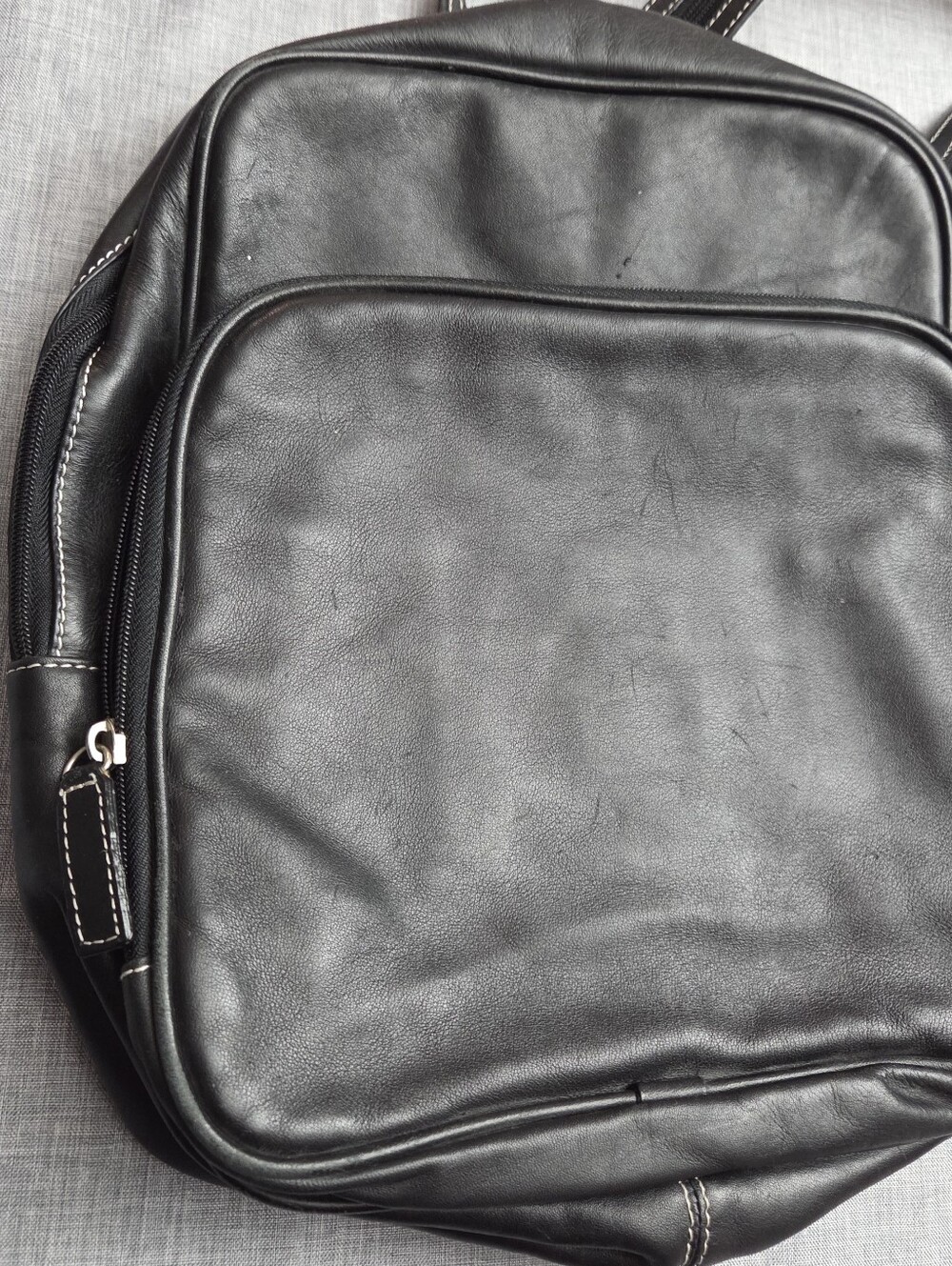 Daytimer Genuine Leather Black Backpack 14 X 13 X 3.5 Inches - Picture 2 of 16